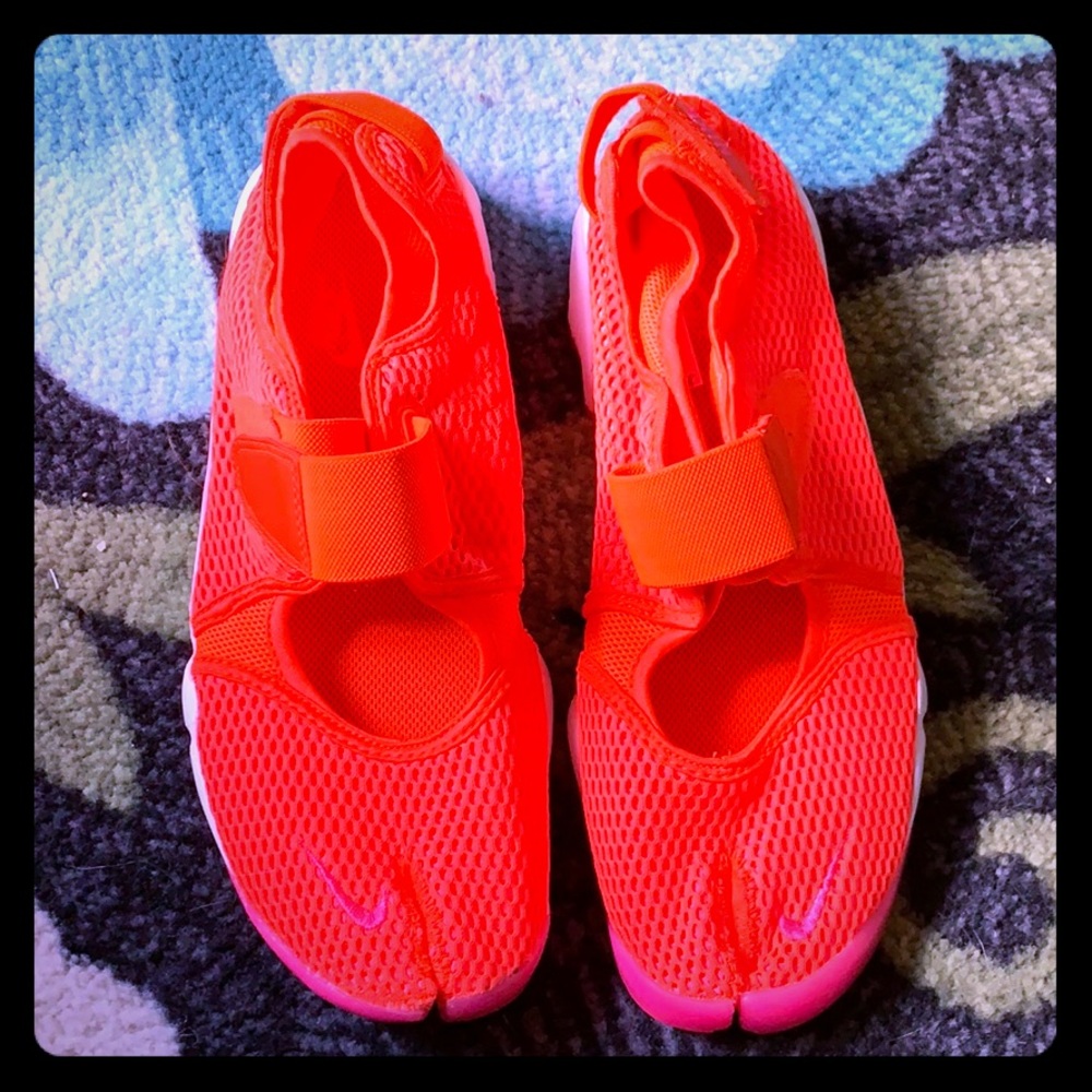 Nike Air Rift Women’s Velcro Size 12